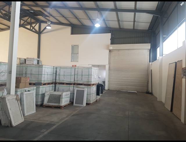 938M² WAREHOUSE FOR SALE IN NORTH RIDING